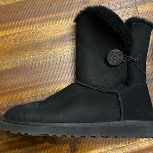 UGG W Bailey Button Black Size W9 NWOT